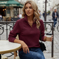 Pull côtelé à demi-zip et col montant