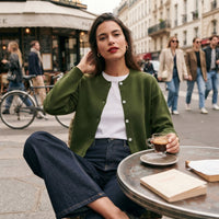 Gilet en maille duveteuse à boutons sur le devant