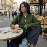 Gilet en maille duveteuse à boutons sur le devant