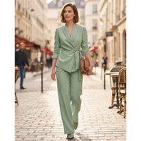 Ensemble tailleur pantalon large avec ceinture