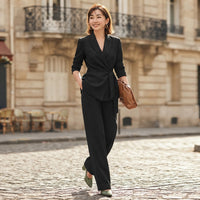 Ensemble tailleur pantalon large avec ceinture