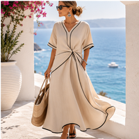Robe longue Valencia à finitions contrastées