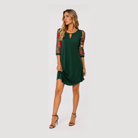 Robe courte à manches transparentes et imprimé floral