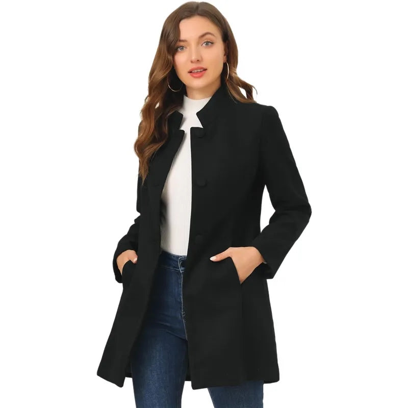 Manteau d'hiver à col montant et boutons