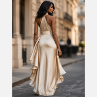 Robe mini à volants décolletée