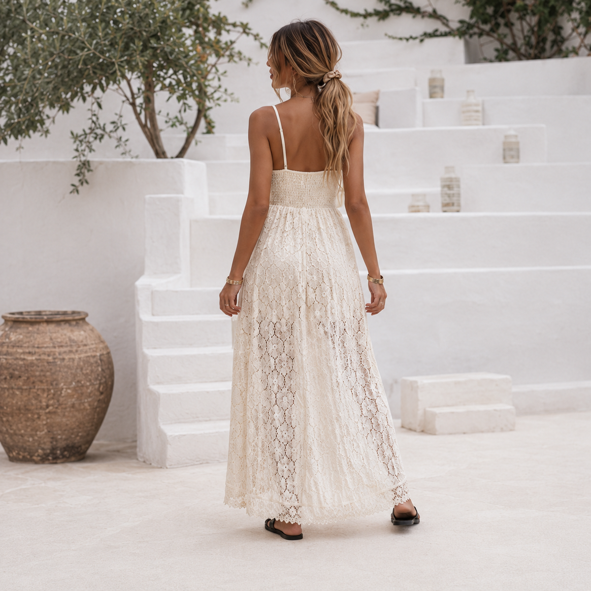 Combinaison de mariée en dentelle au crochet