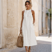 Robe midi à col mandarin brodé