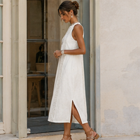 Robe midi à col mandarin brodé
